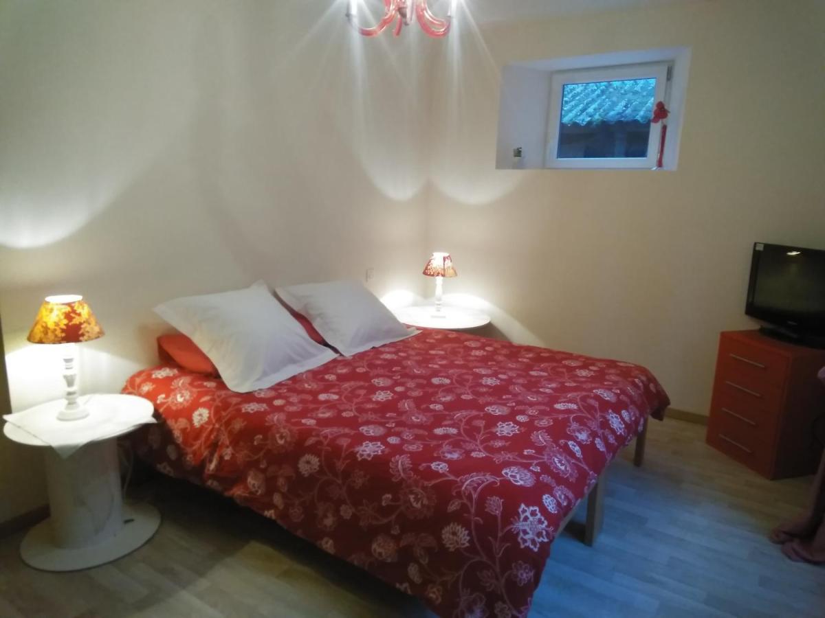 Pas A Pas Chambre D'Hotes Sarrancolin Bagian luar foto